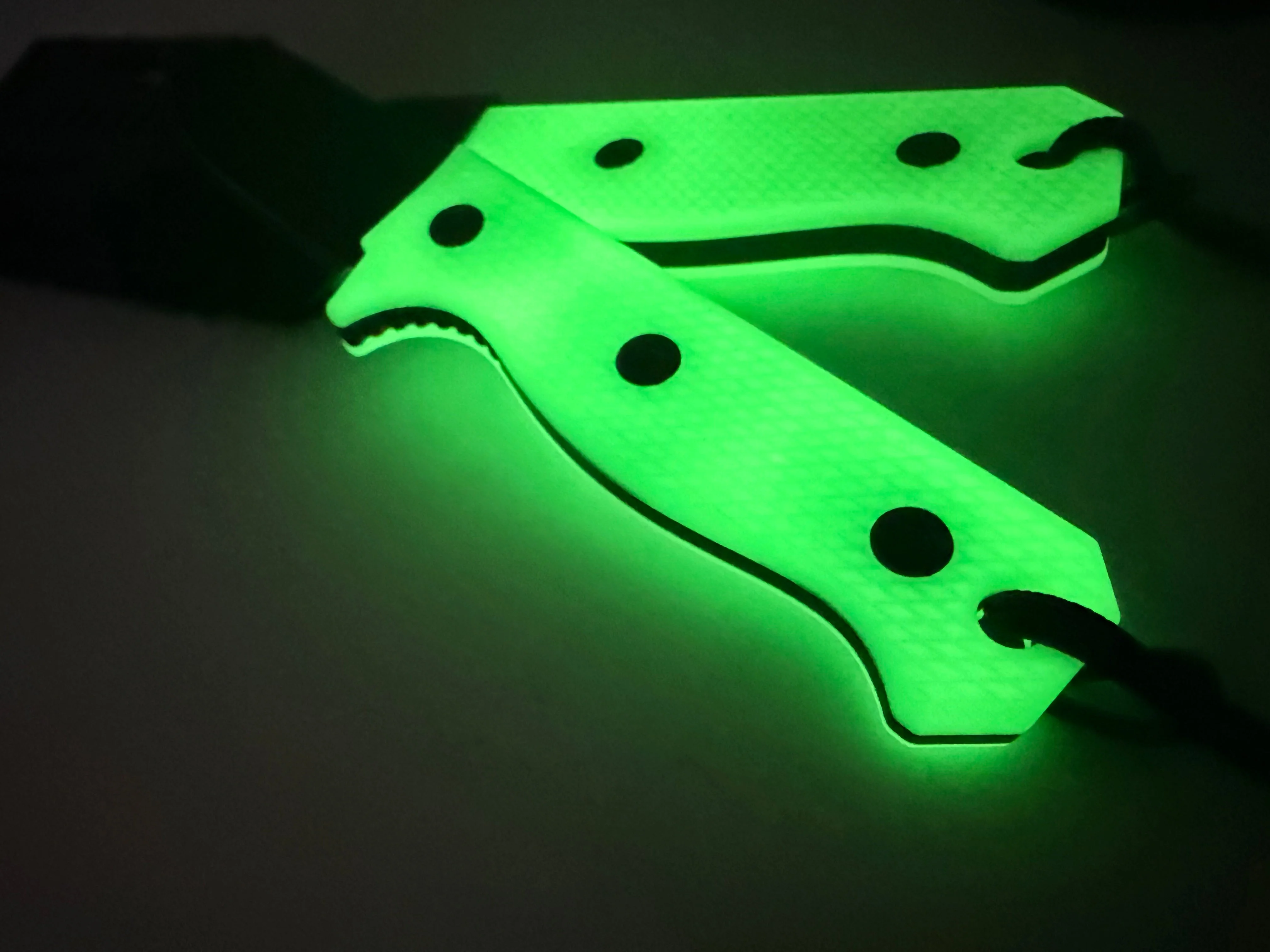 Compact R4A - Ready 4 Action Knife / D2 Fixed Blade ( UGM GLOW Scales ) 🔥 New 🔥 - Image 14