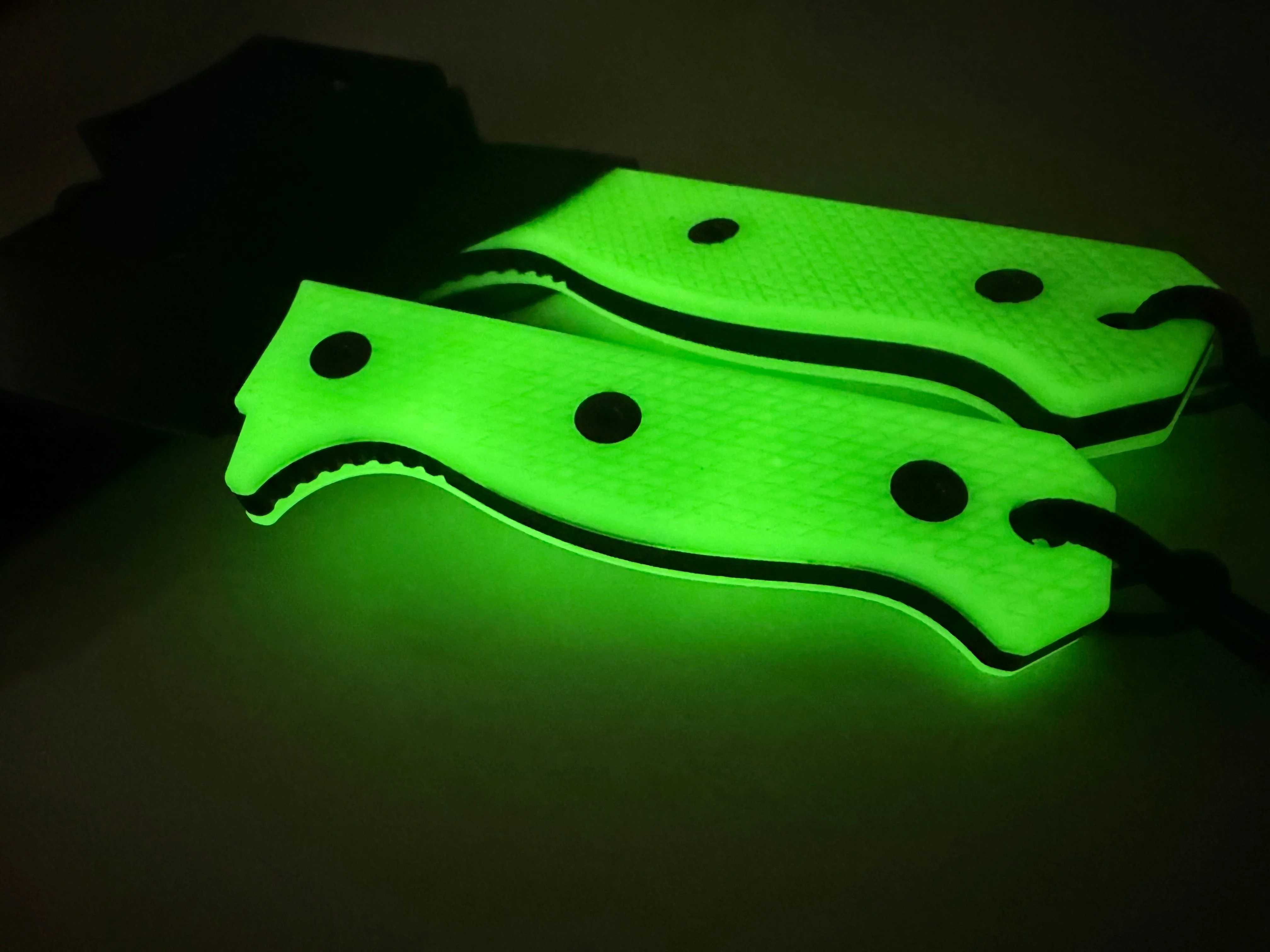 Compact R4A - Ready 4 Action Knife / D2 Fixed Blade ( UGM GLOW Scales ) 🔥 New 🔥 - Image 15