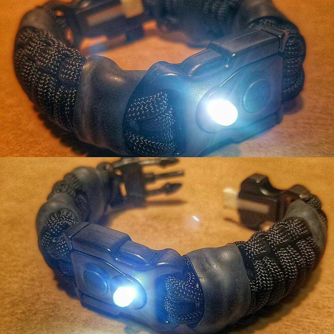 EDC Prepper - Paracord Bracelet Urban Tool Kit Equipped w/ LED Light, fire starter, blade, compass. - Image 25