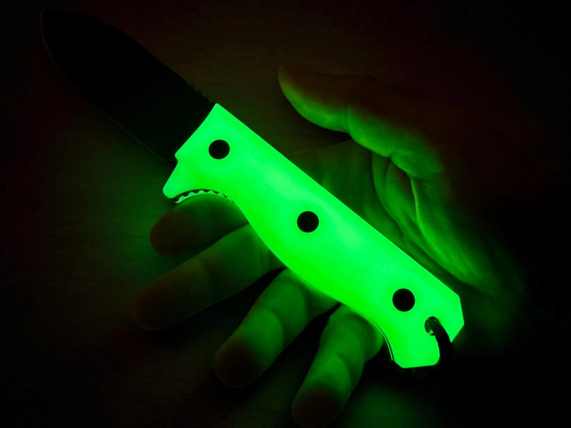 ERGO R4A PRO - Ready 4 Action - Fixed Blade Knife ( UGM GLOW Scales ) 🔥 New 🔥 - Image 2