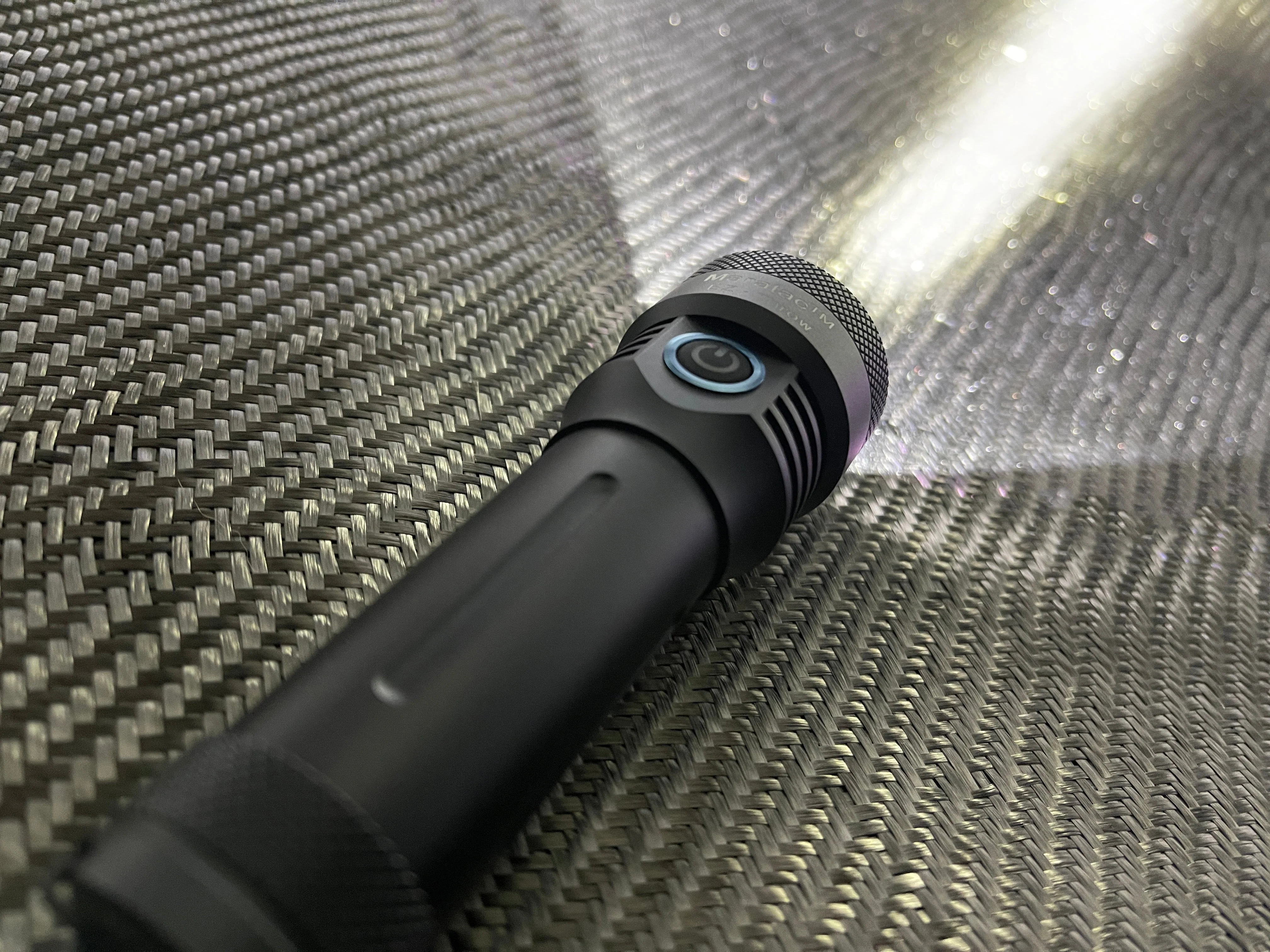 EZ - Throw 18650 / 21700 Flashlight by Maratac® ( + Built In Charger ) - Image 10