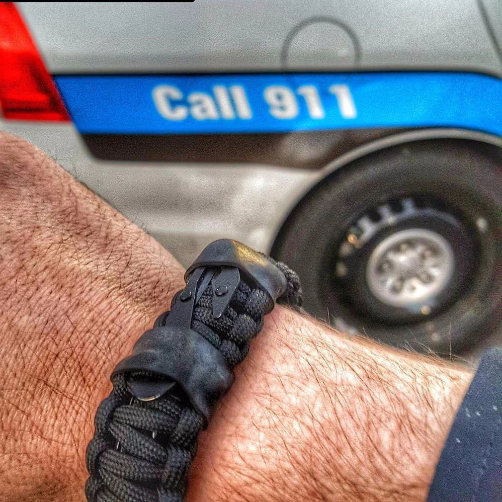 First Responder Strap - Police LEO backup duty gear w/ light, cuff key, seatbelt cutter, compass. - Image 4