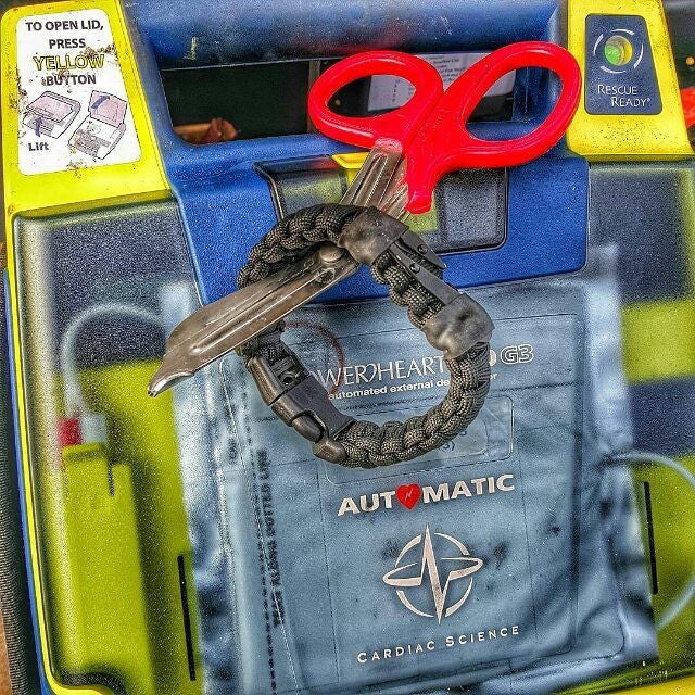 First Responder Strap - Police LEO backup duty gear w/ light, cuff key, seatbelt cutter, compass. - Image 7