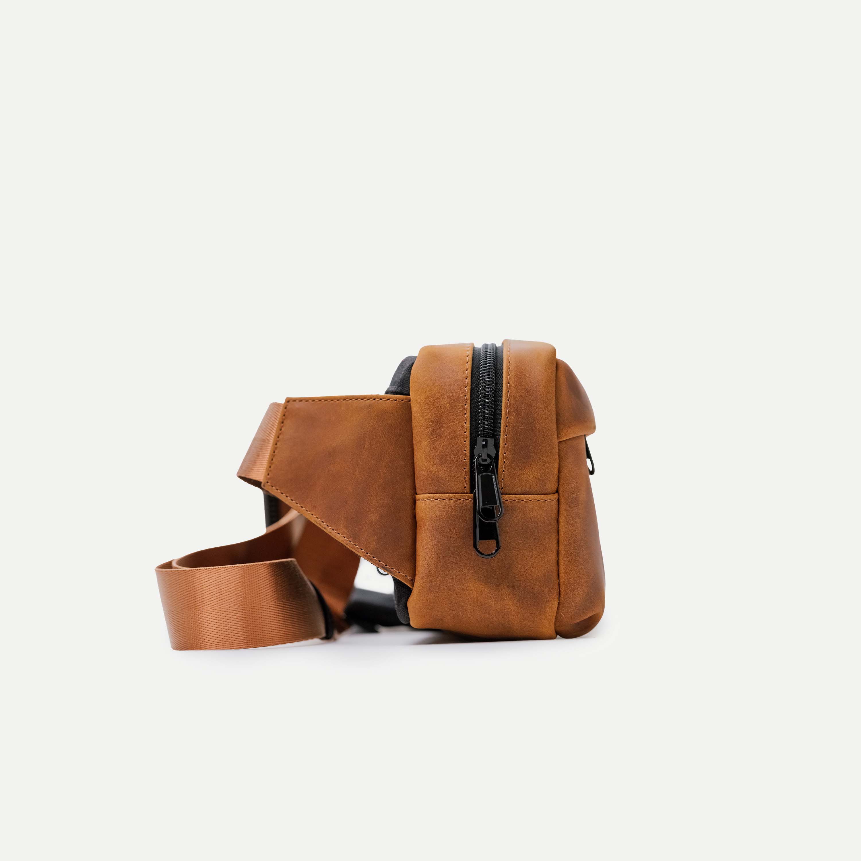Legacy Camera Sling - 2L Leather - Image 3
