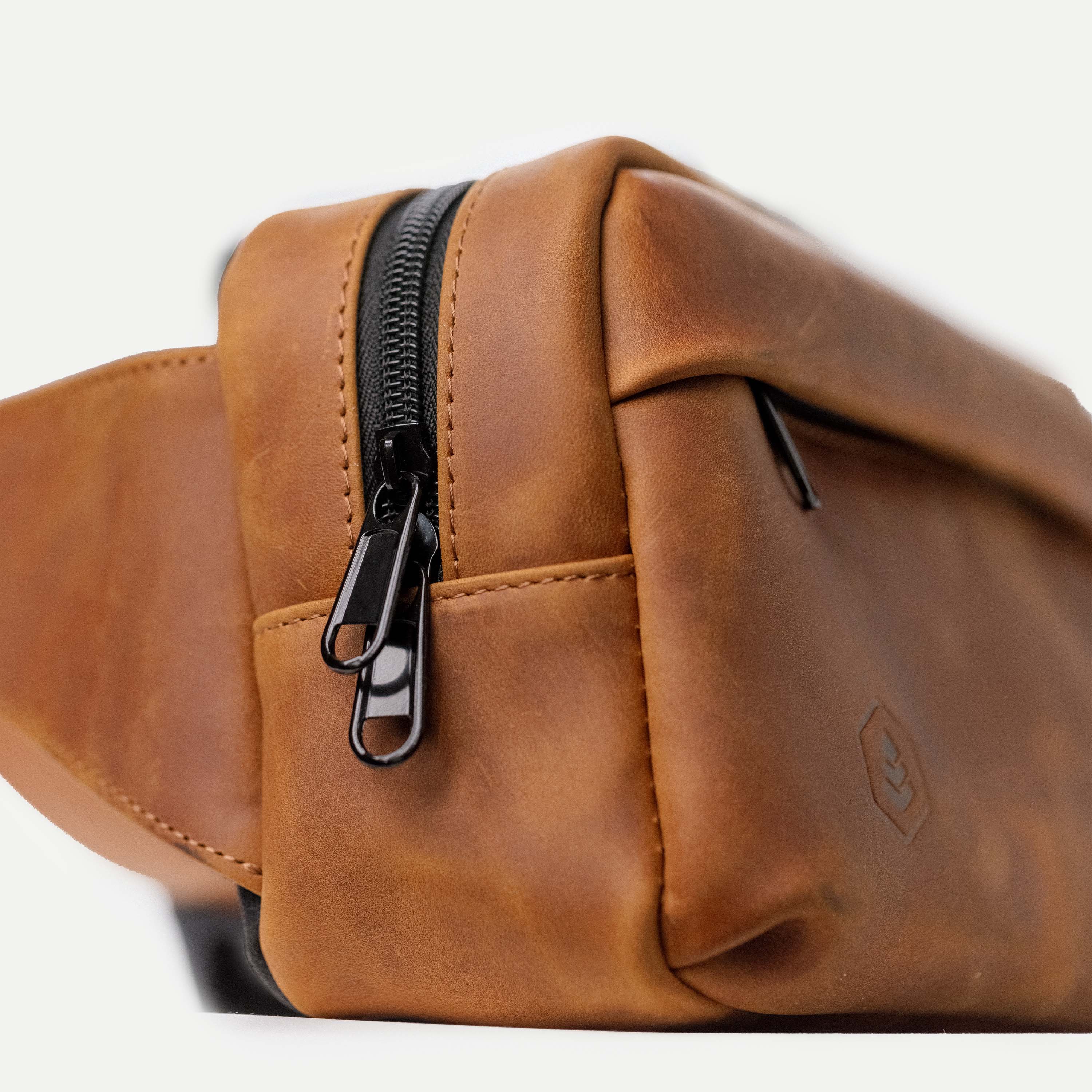 Legacy Camera Sling - 2L Leather - Image 6