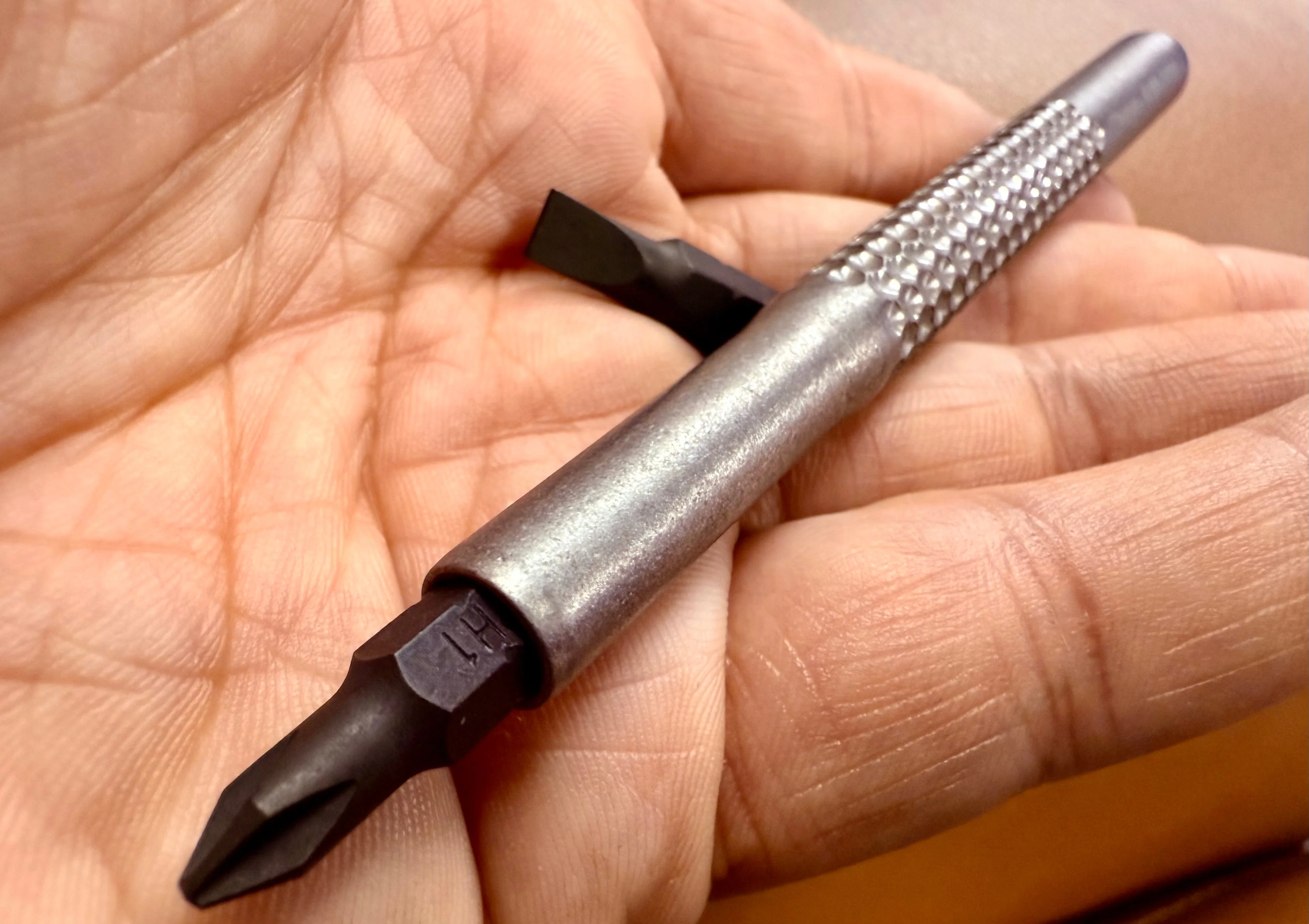 Minimalist Precision Grip - Titanium Screwdriver By Maratac® - Image 5