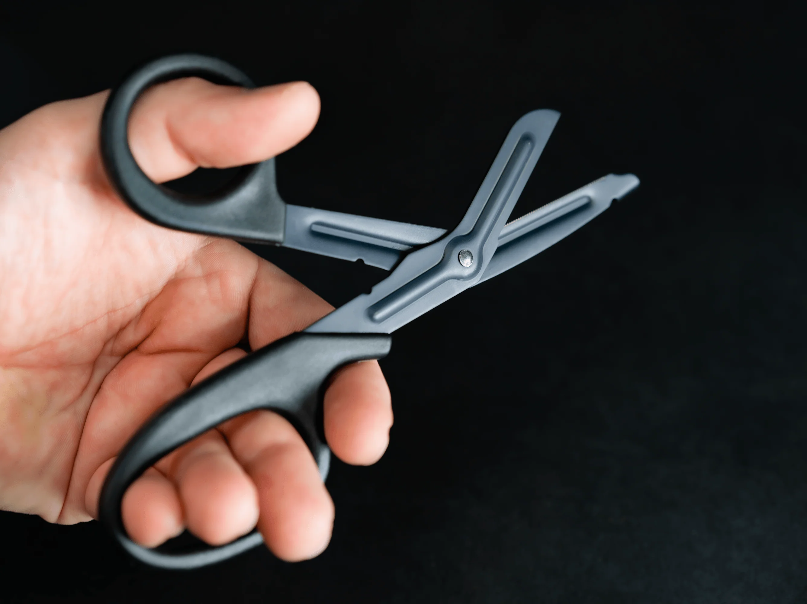 BUS (Basic Utility Shear) Light Weight Medical Scissor for EMT and First Responders| ONE SHEAR® - Image 4
