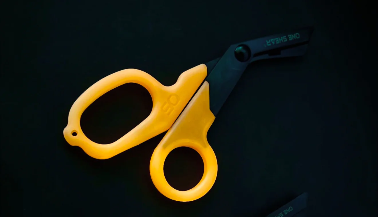 PRO Extreme Rescue Edition Trauma Shears - The Ultimate Emergency Tool for EMT or Nurses (various colors) | ONE SHEAR® - Image 12