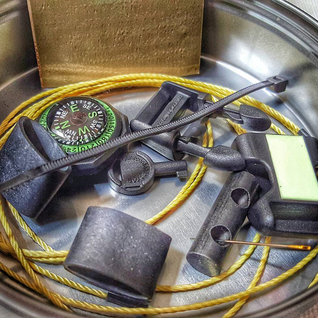 The Escape Evade Pathfinder: Military & Tactical Strap w/ SERE kit, Compass, Kevlar Saw, Cuff Key. - Image 22