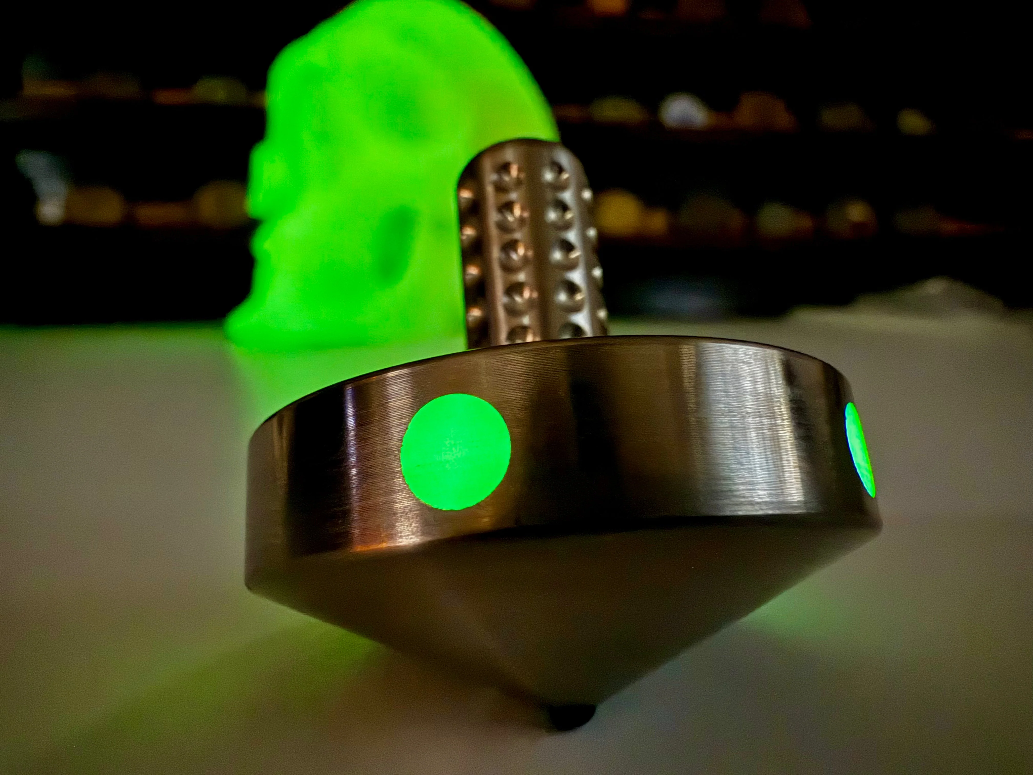 Tip Top Extreme - Tungsten / Titanium / UGM Glow - Spinning Top + Delrin Stand by Maratac® - Image 2