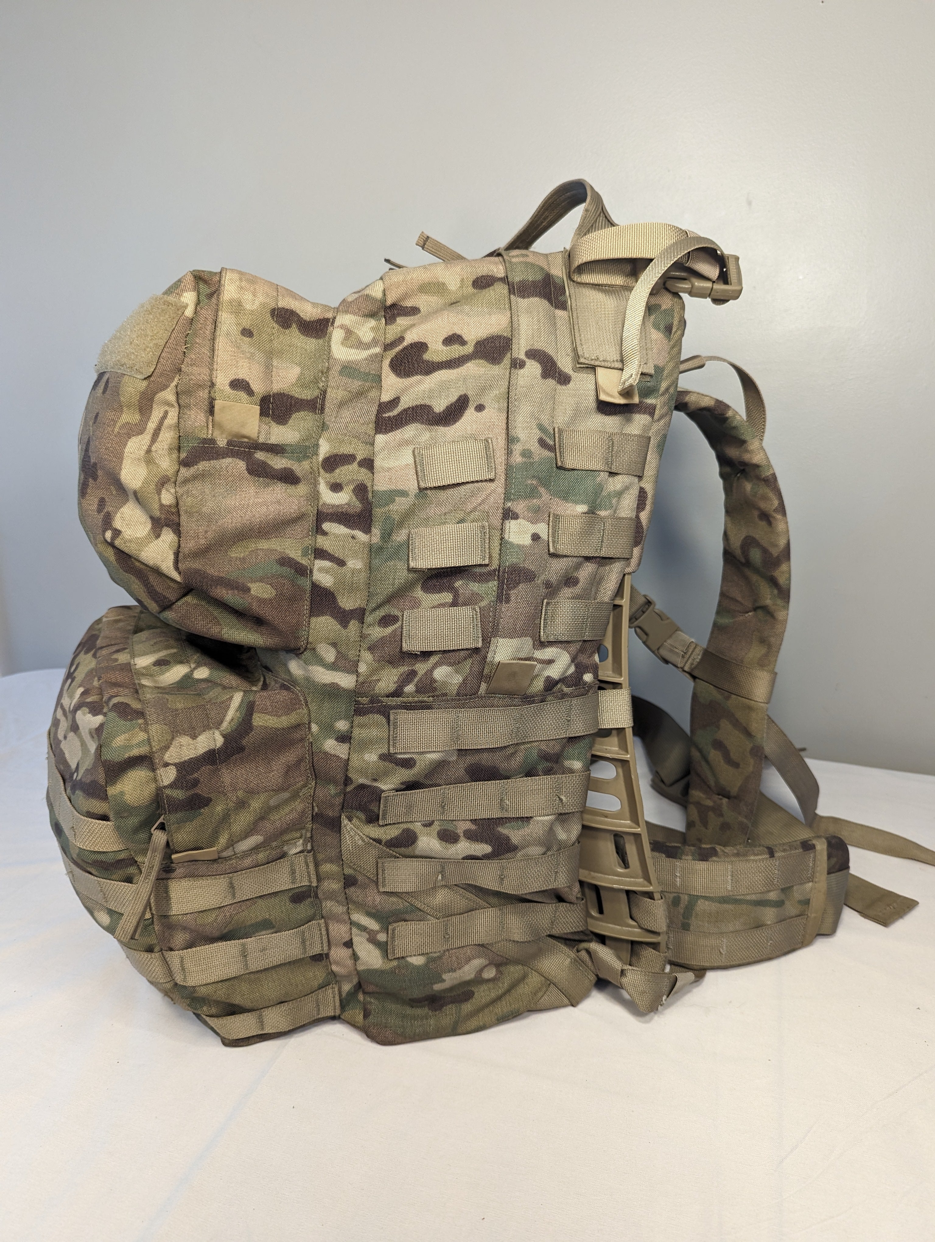 U.S. Military Surplus Medium Field Pack Rucksack MOLLE II Complete - OCP/Multicam - Image 2