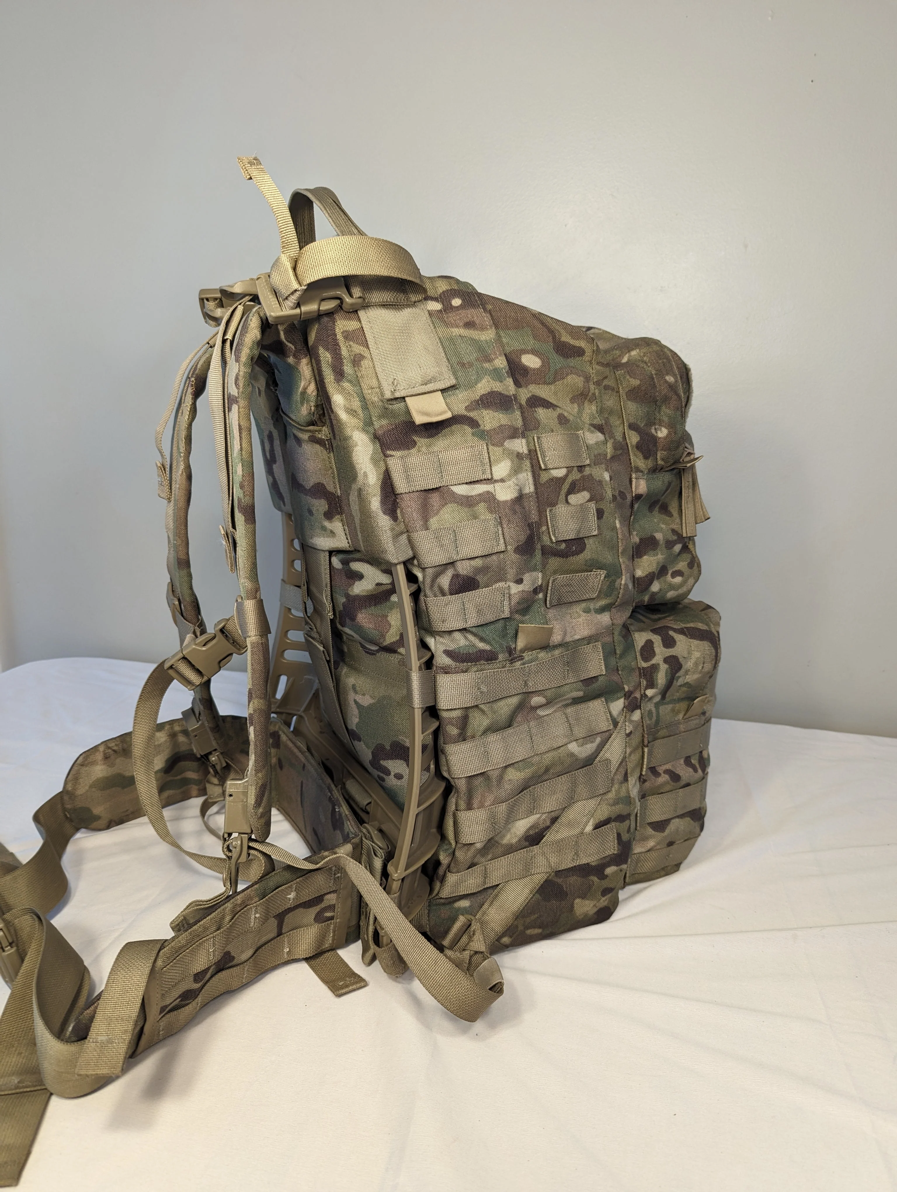 U.S. Military Surplus Medium Field Pack Rucksack MOLLE II Complete - OCP/Multicam - Image 5
