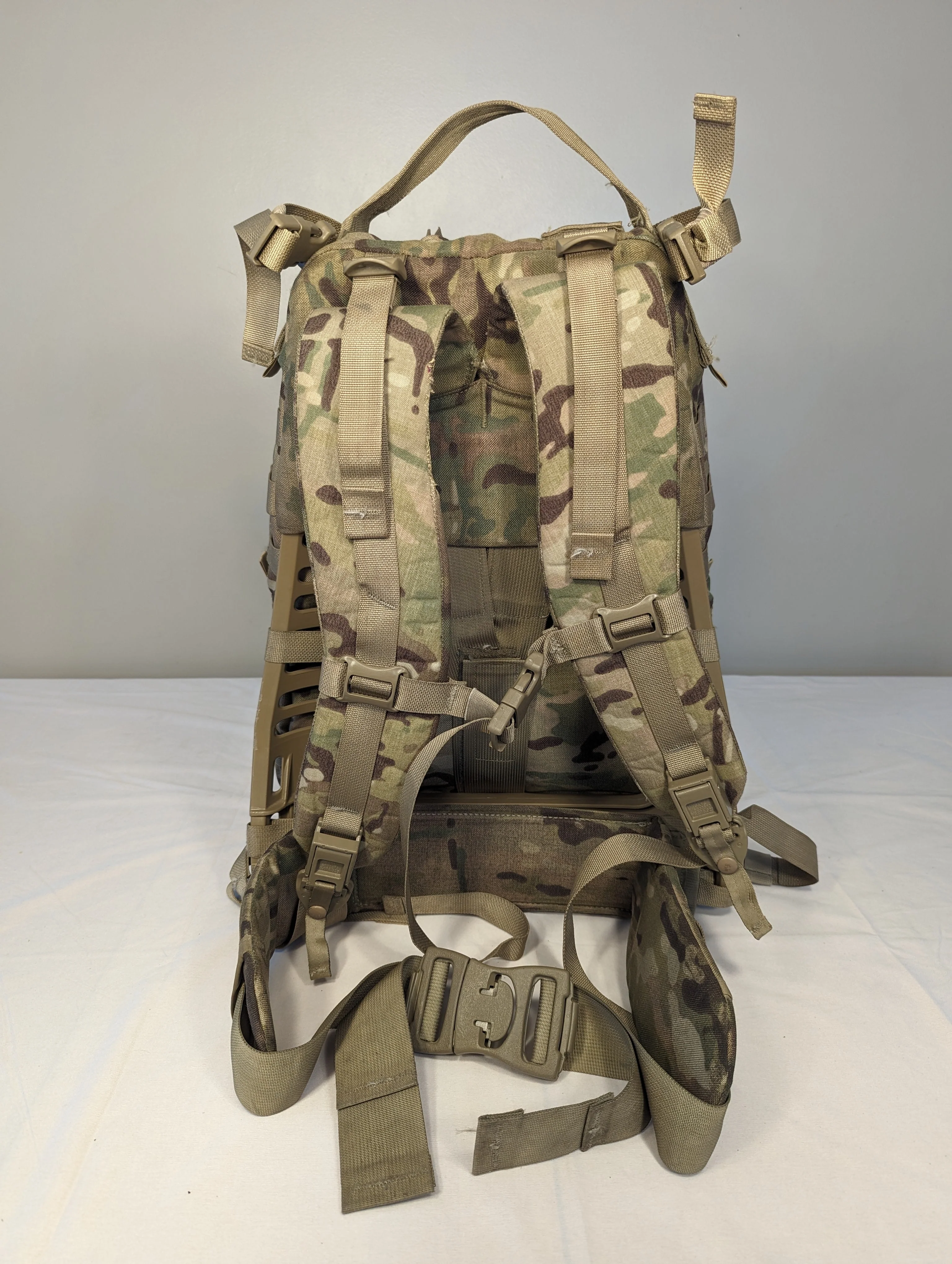 U.S. Military Surplus Medium Field Pack Rucksack MOLLE II Complete - OCP/Multicam - Image 6