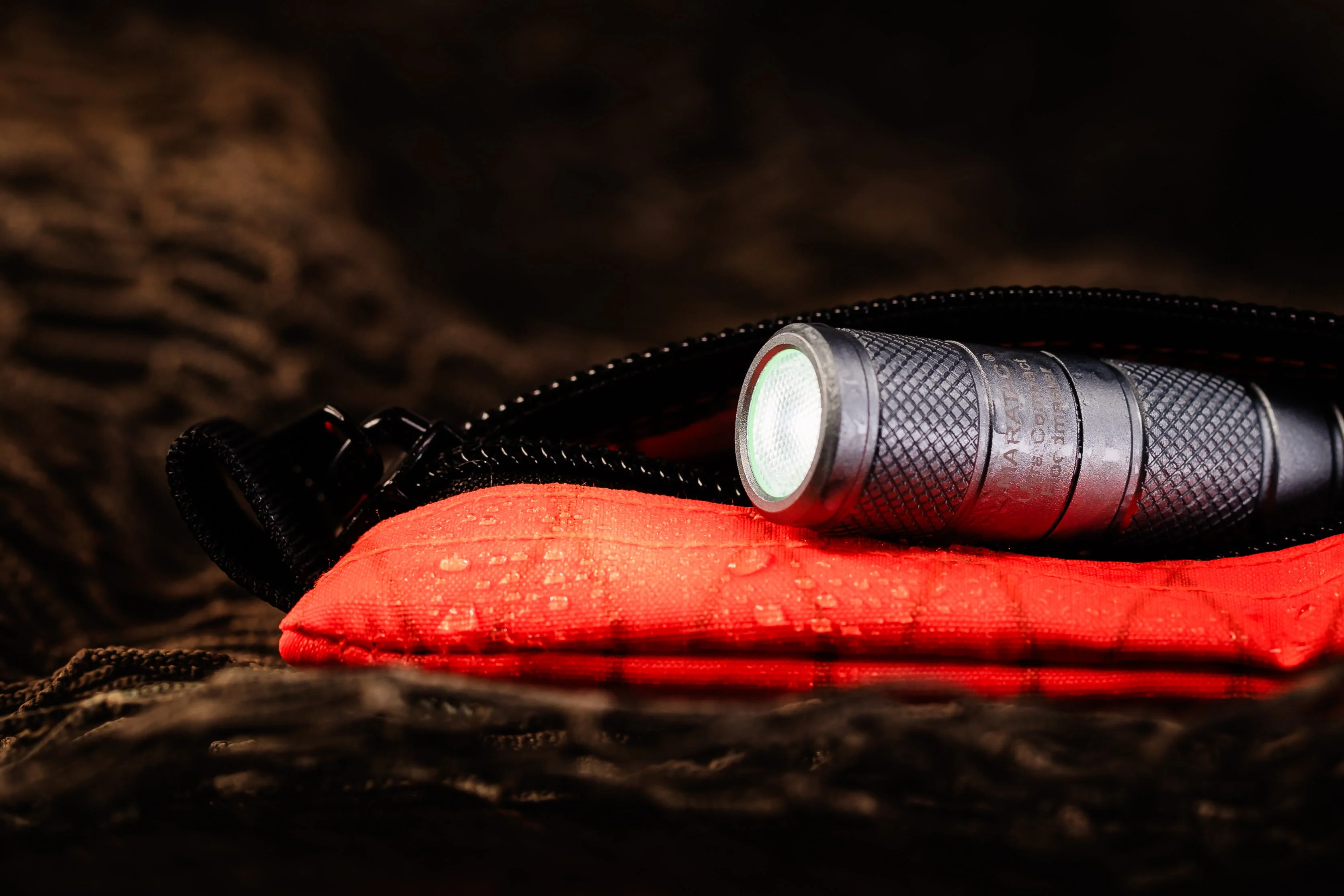 Ultra Compact Floodmaster AA / 14500 Flashlight by Maratac® - Image 5
