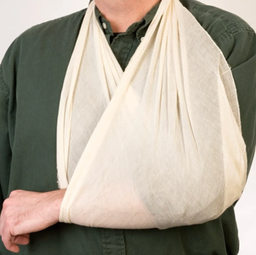 Urban Medical Gear® Triangular Bandage – Multi-Use Non-Woven First Aid Sling with Safety Pins - Image 2