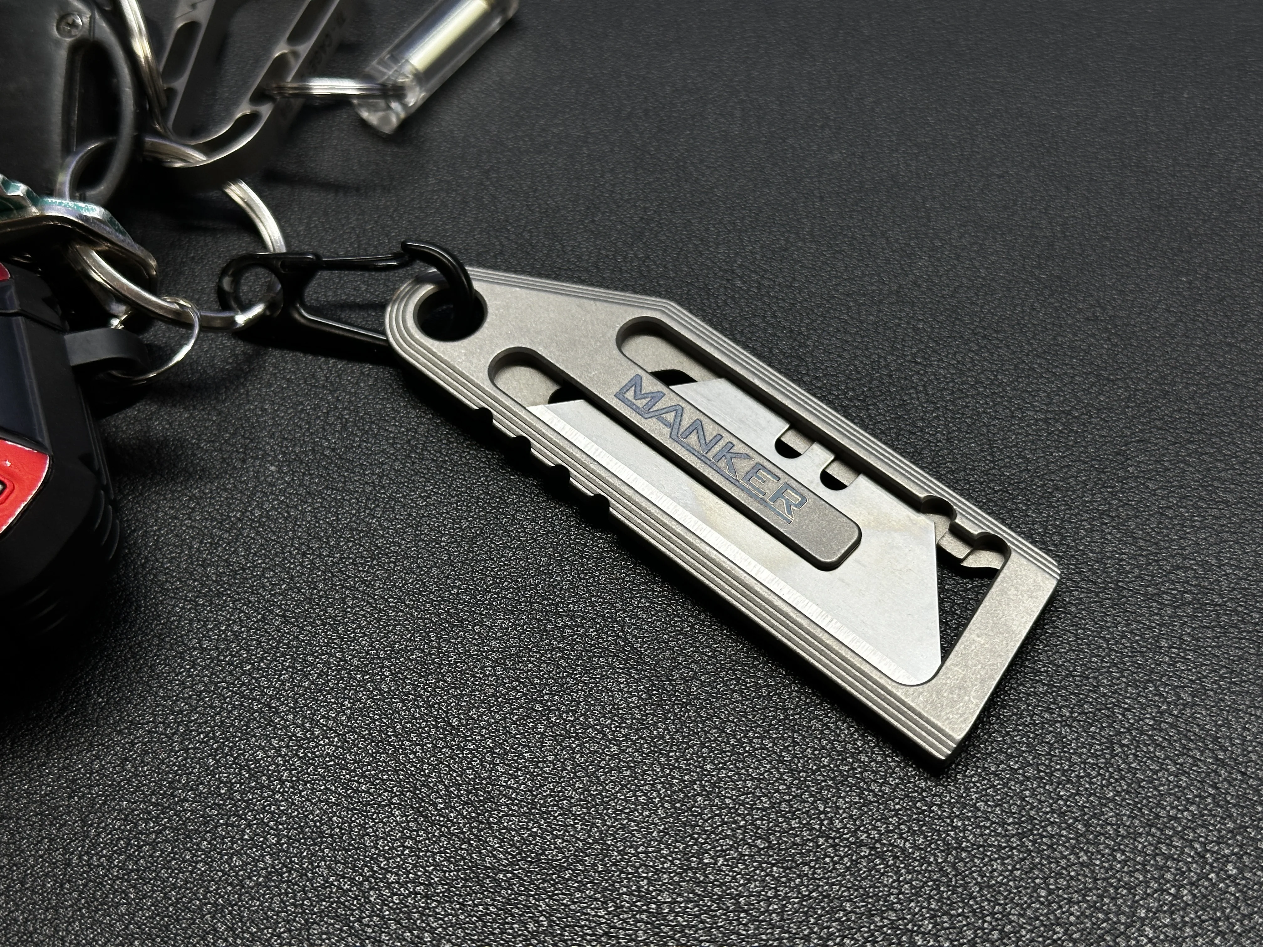 UTI Edge Manker® - Titanium Utility Knife - Image 2